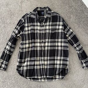 GAP Women’s Black & White Flannel
